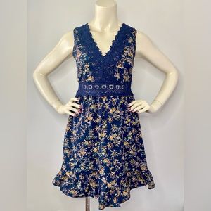 Lace V-Neck Flowy Floral Navy Dress Sz Small